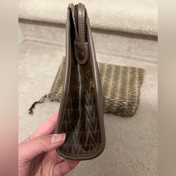 Authentic Valentino pouch - Picture 4 of 14